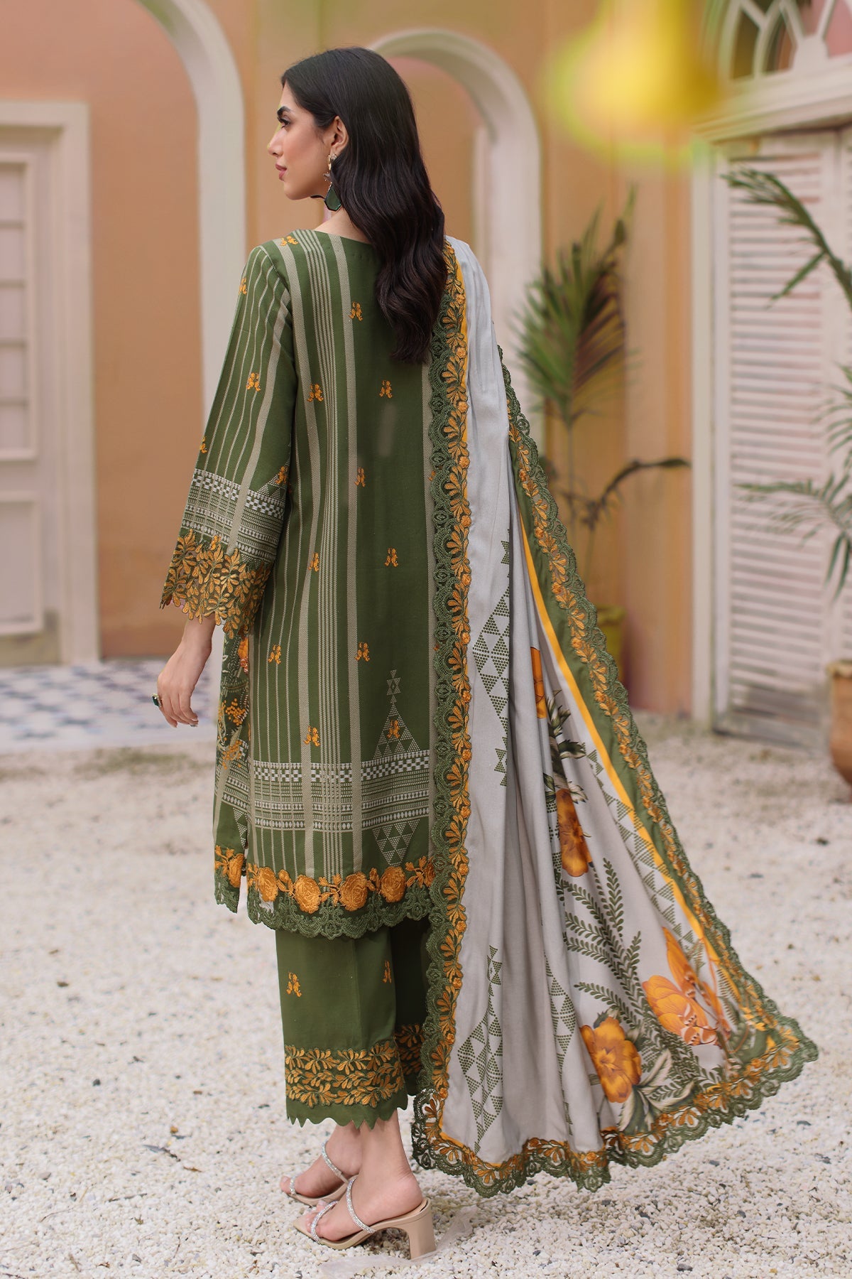 BR Charizma Sheen E/Shawl'24 D#407