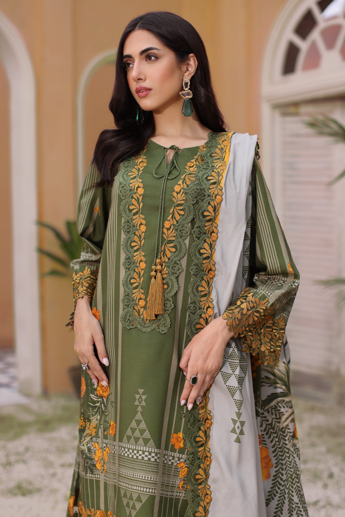 BR Charizma Sheen E/Shawl'24 D#407