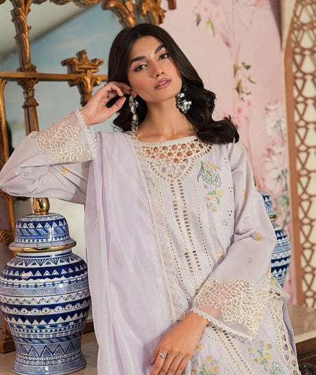 Emaan Adeel Ayra L/Lawn`24 AR#10