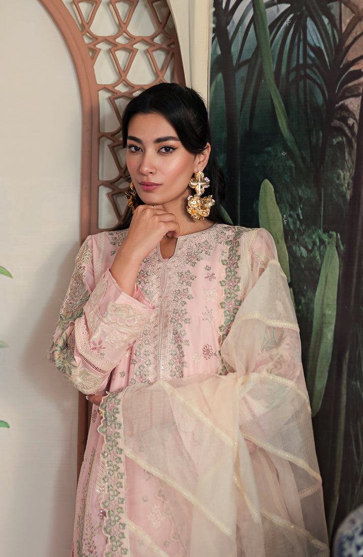 Emaan Adeel Ayra L/Lawn`24 AR#01