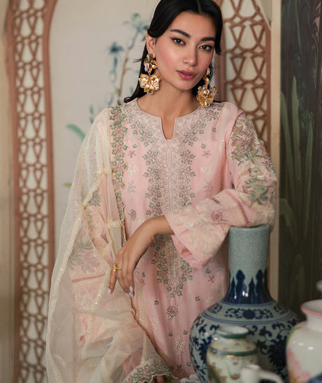 Emaan Adeel Ayra L/Lawn`24 AR#01