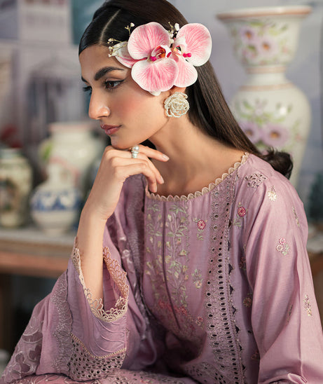 Emaan Adeel Ayra L/Lawn`24 AR#03