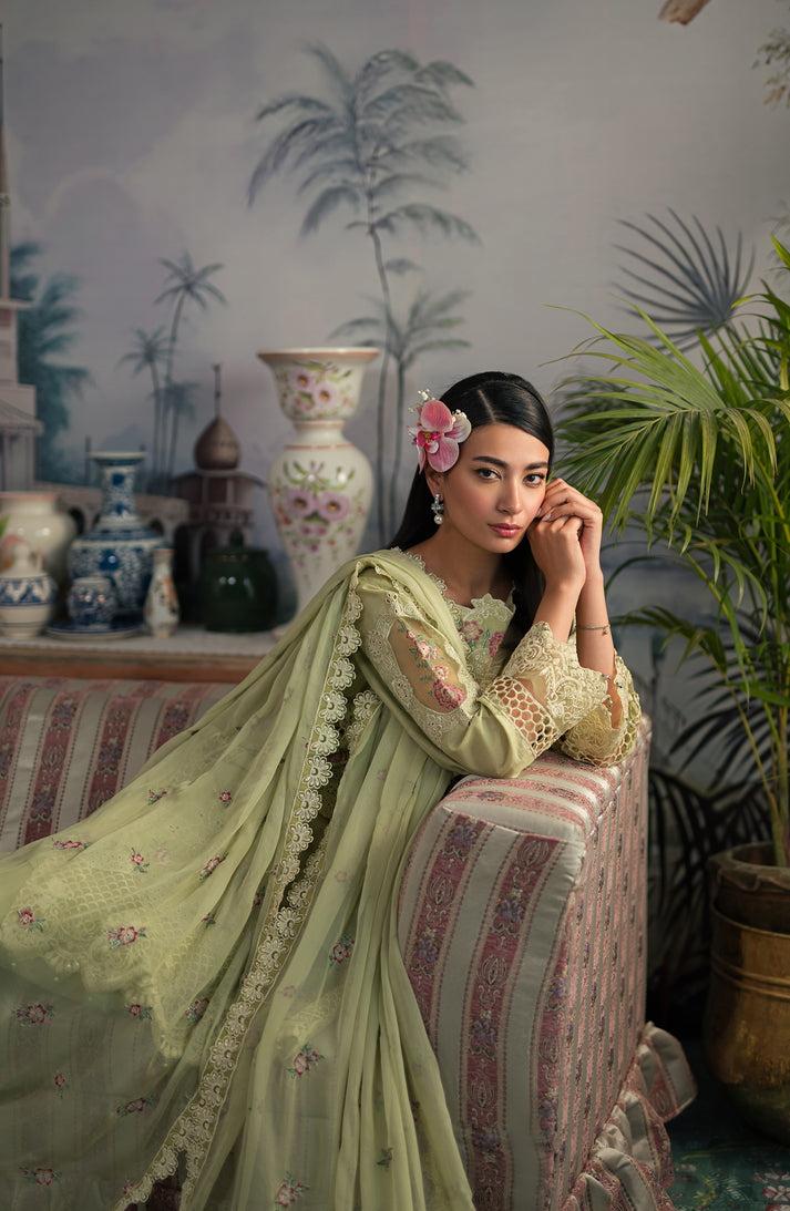 Emaan Adeel Ayra L/Lawn`24 AR#02
