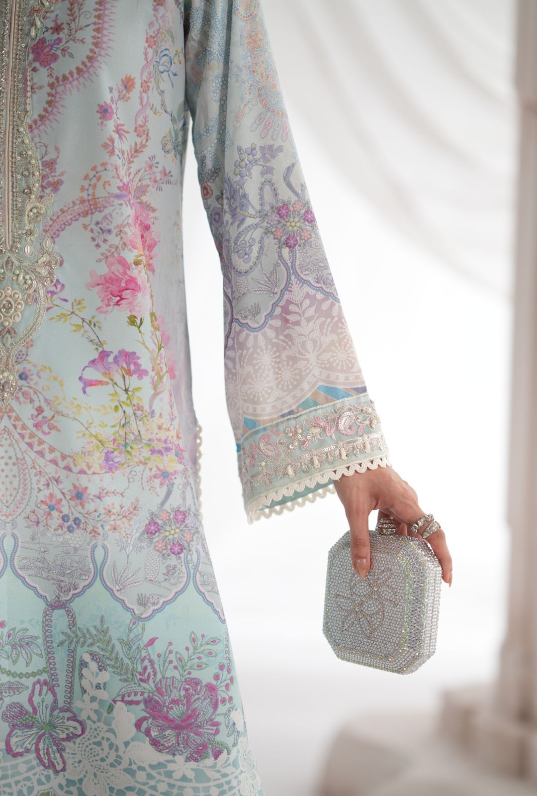 AJR Garden Whispers Silk`25 D#4