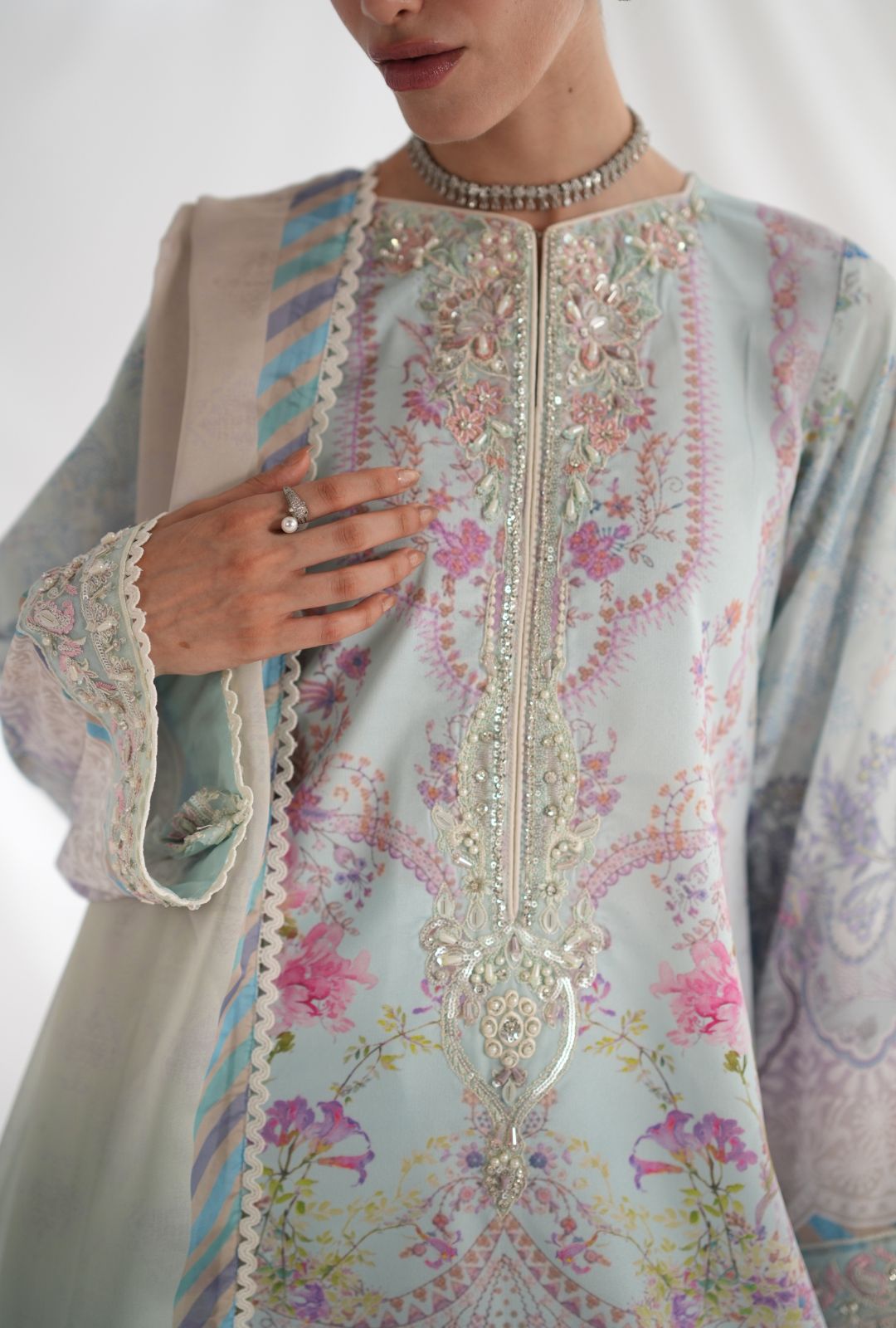 AJR Garden Whispers Silk`25 D#4