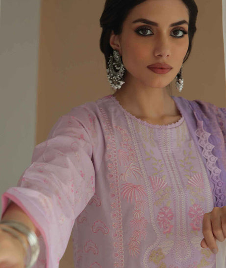Aabyaan Aarzu Luxury Lawn`22 AA#02