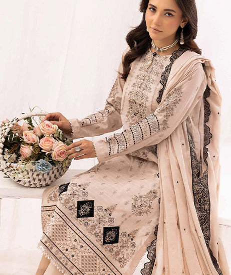 Aalaya Nayaab Emb Lawn`25 D#08