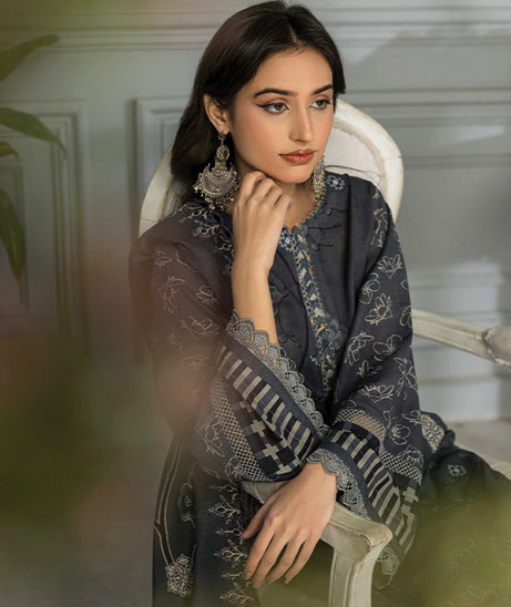 Aalaya Jasmine Lawn`25 D#07