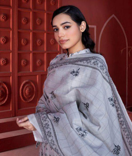Alishba D/Print Lawn`25 D#352 (Fawn)