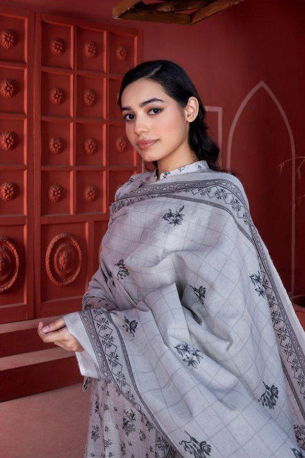 Alishba D/Print Lawn`25 D#352 (Fawn)