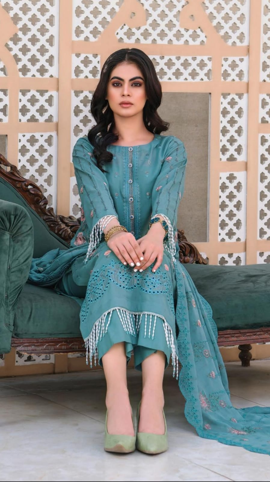 Palwasha Araish Lawn`23 D#5