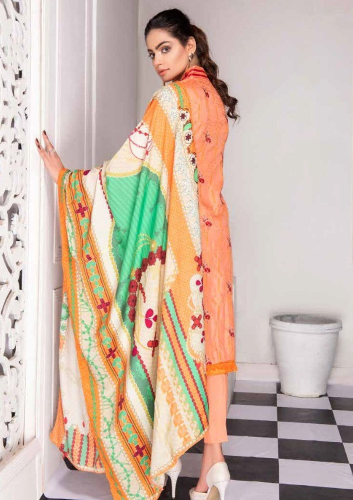 Arasteh Embroidered Linen`20 D#6