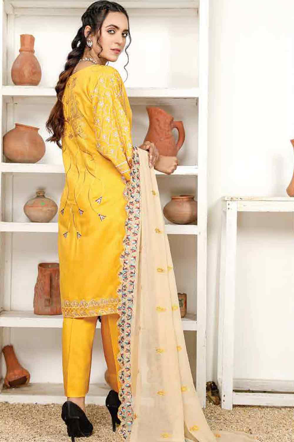 Ayesha .B Charizmatic Linen'21 D#3