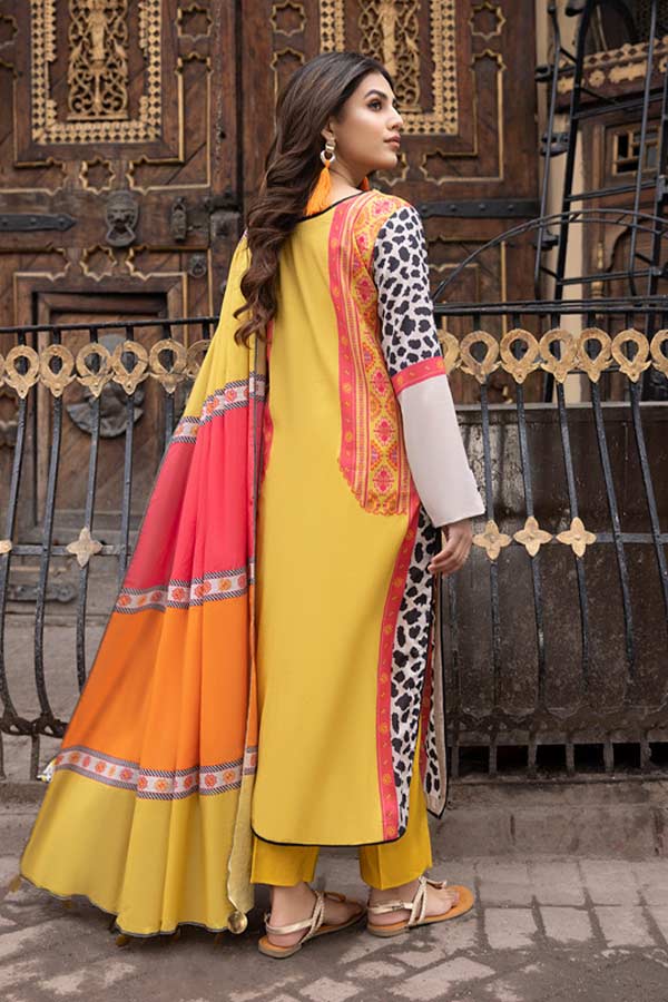 BR Charizma Beyond C-Prints Colours`23 CP#05