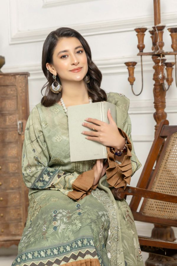 BR Mah-e-Nur C/kari Lawn`24 D#02
