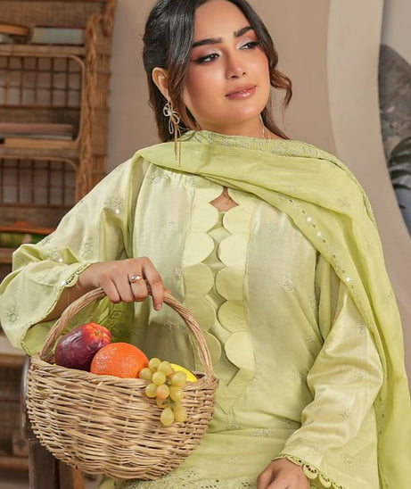 BR Nisha Luxury Lawn`26 D#04