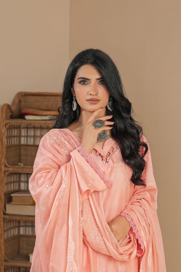 BR Nisha Luxury Lawn`26 D#05