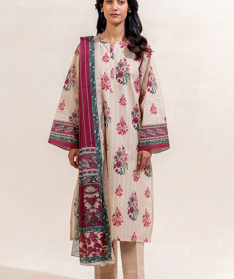 Beech Tree Summer Lawn'25 BT#6052