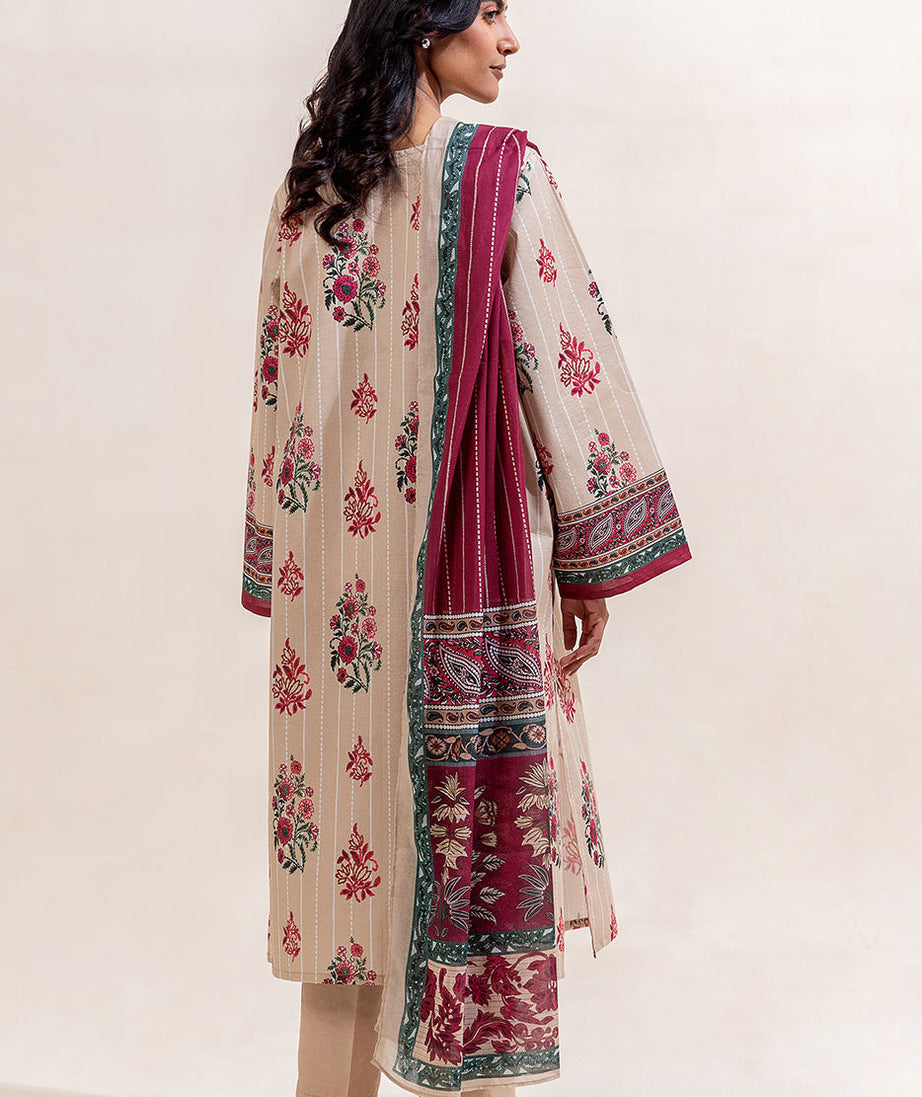 Beech Tree Summer Lawn'25 BT#6052