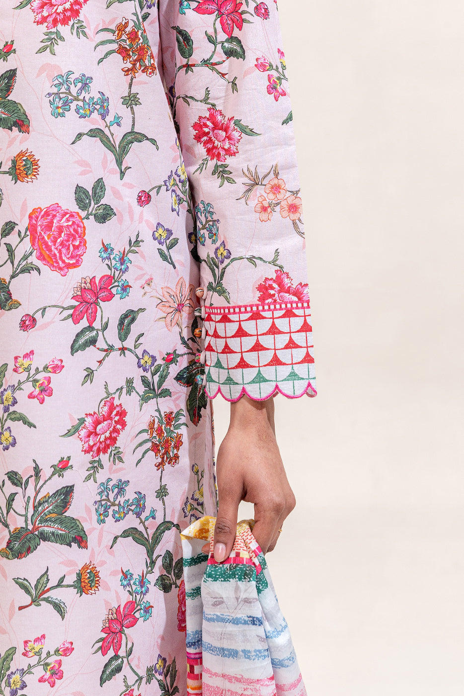 Beech Tree Summer Lawn'25 BT#6053