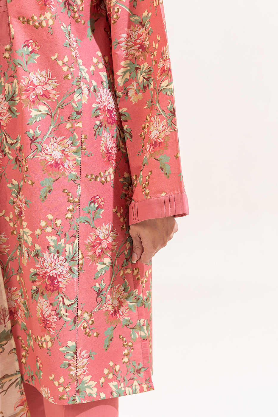 Beech Tree Summer Lawn'25 BT#6054