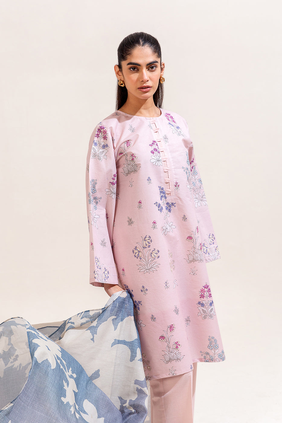 Beech Tree Summer Lawn'25 BT#6059