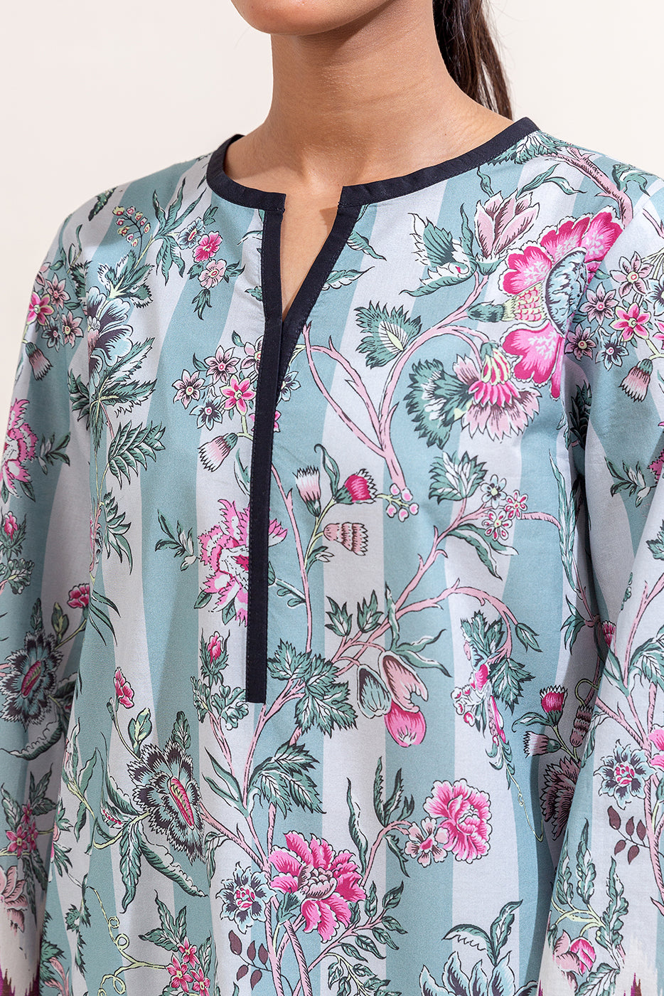 Beech Tree Summer Lawn'25 BT#6060