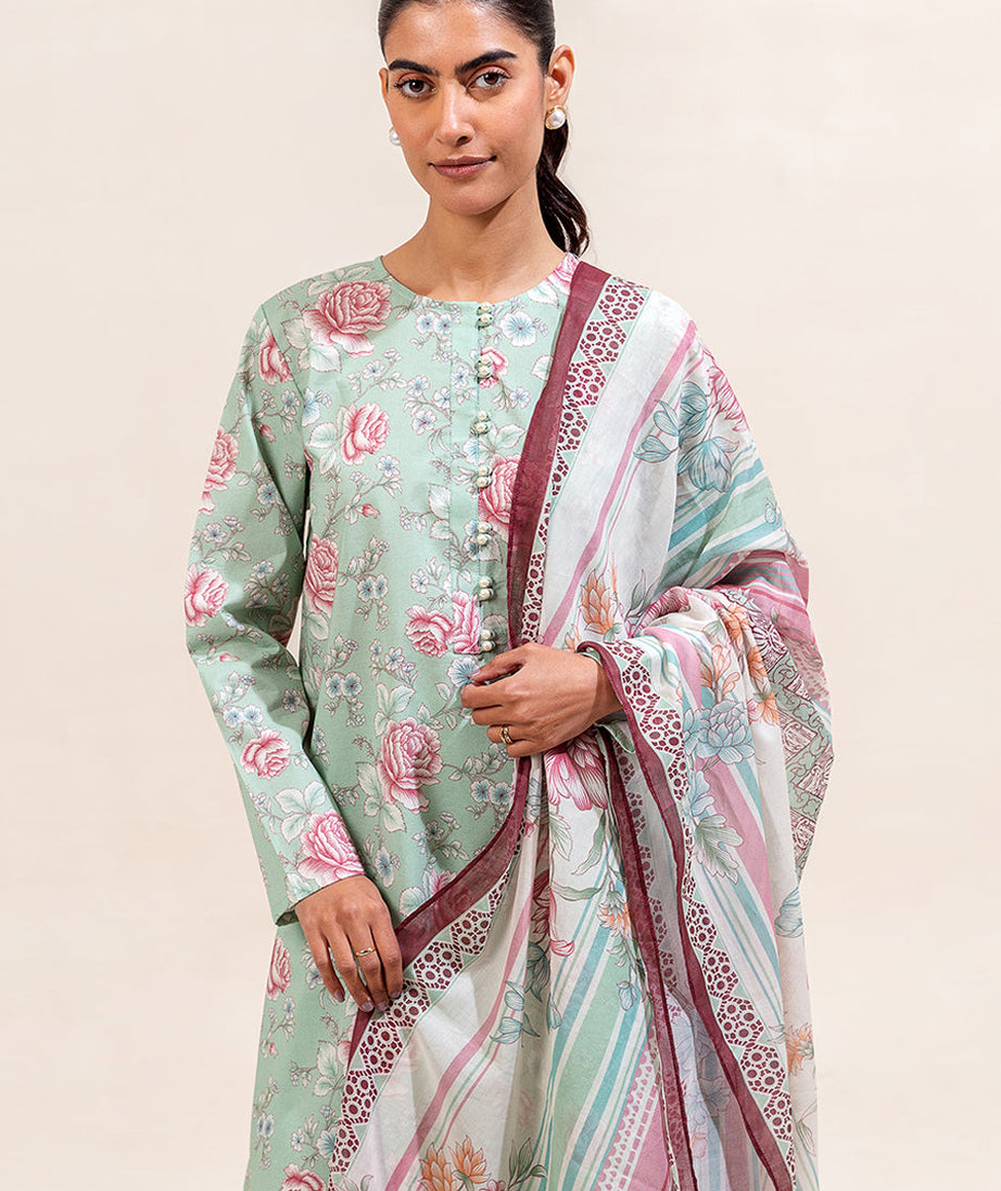 Beech Tree Summer Lawn'25 BT#6066