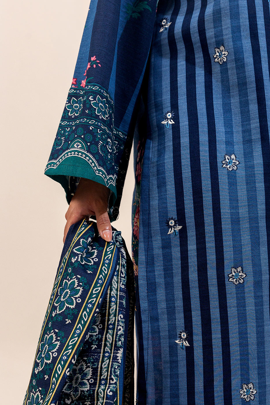 Beech Tree Winter Collection`24 U#4046