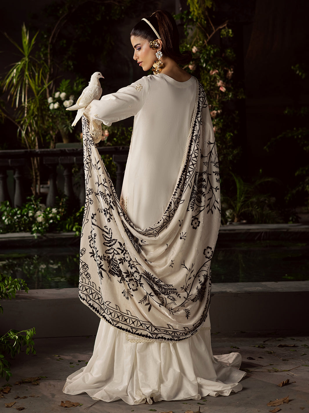 Mahnur Amelia Luxury Winter`25 AM#03