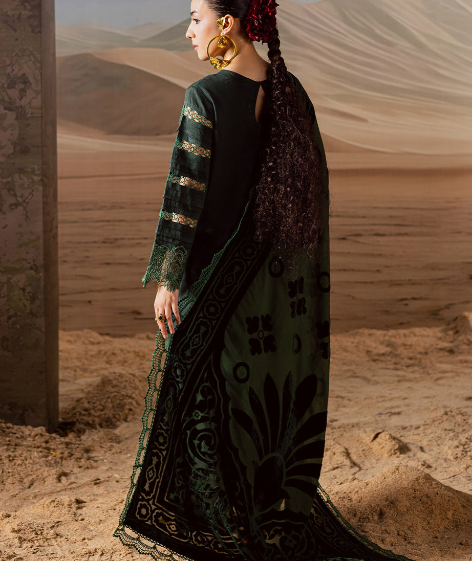 Mahnur Amelia Luxury Winter`25 AM#09