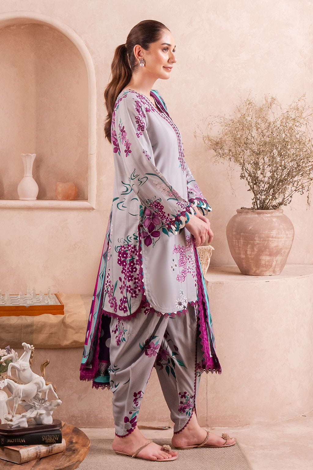 Meerak Flore Linen'24 D#3