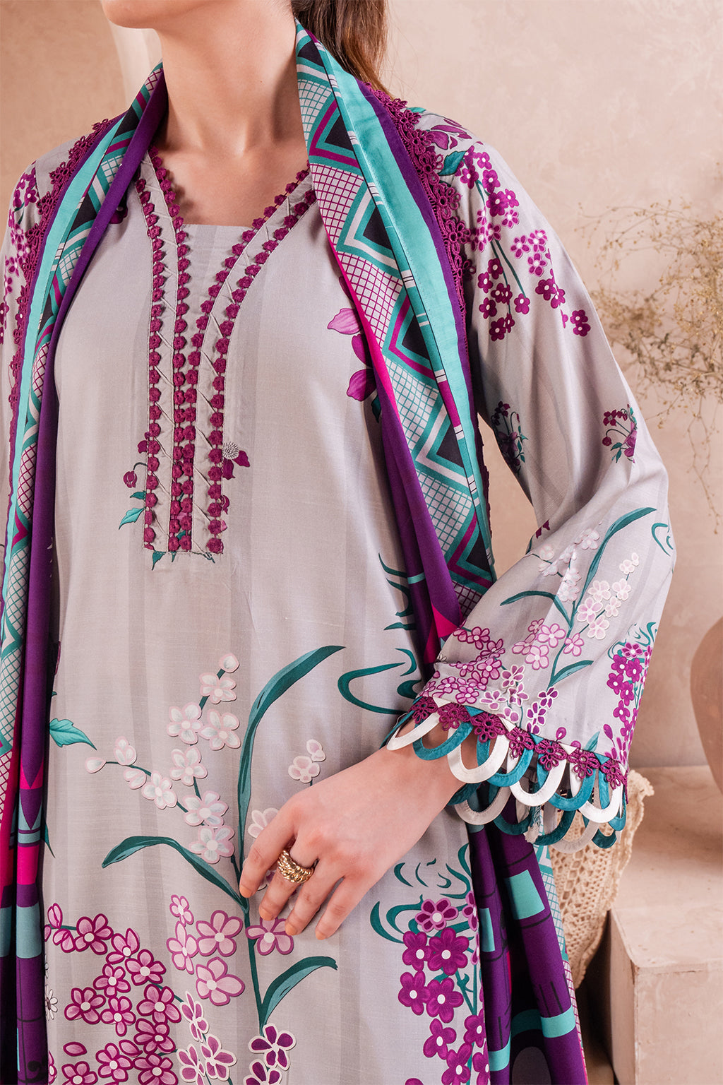 Meerak Flore Linen'24 D#3