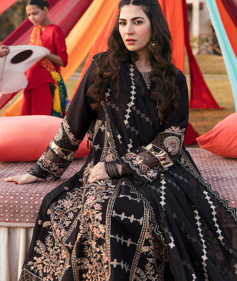 Parishay Luxury Lawn`23 D#04