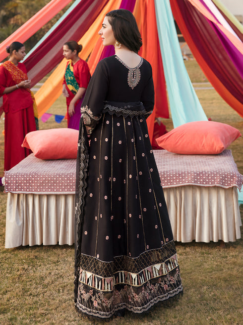 Parishay Luxury Lawn`23 D#04