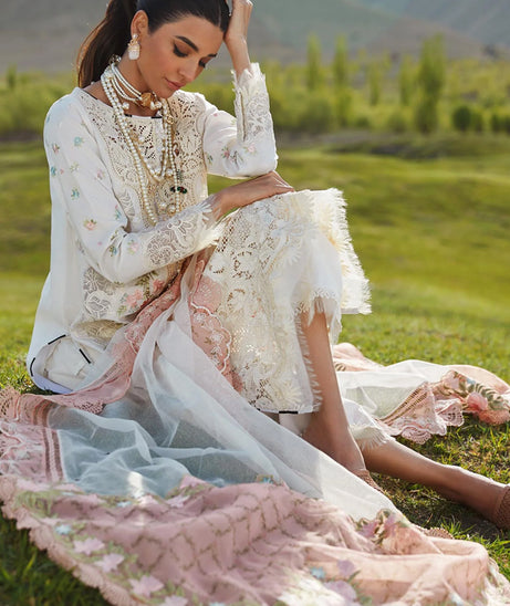 Crimson X Saira Shakira Luxury Lawn `23 D#1A