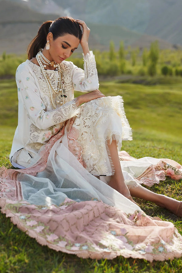 Crimson X Saira Shakira Luxury Lawn `23 D#1A