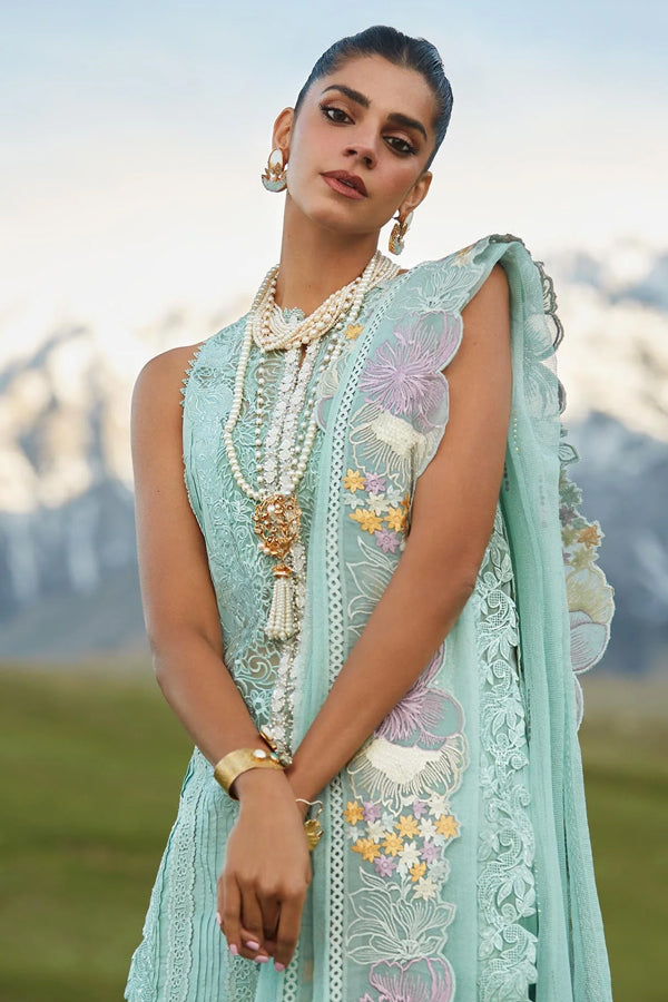 Crimson X Saira Shakira Luxury Lawn `23 D#4A