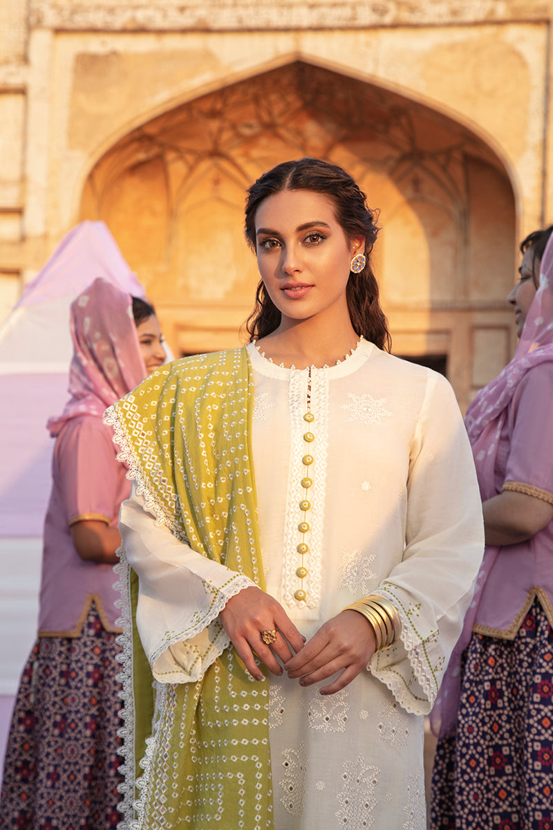 Cross Stitch Mehrbano Premium Lawn'22 D#3