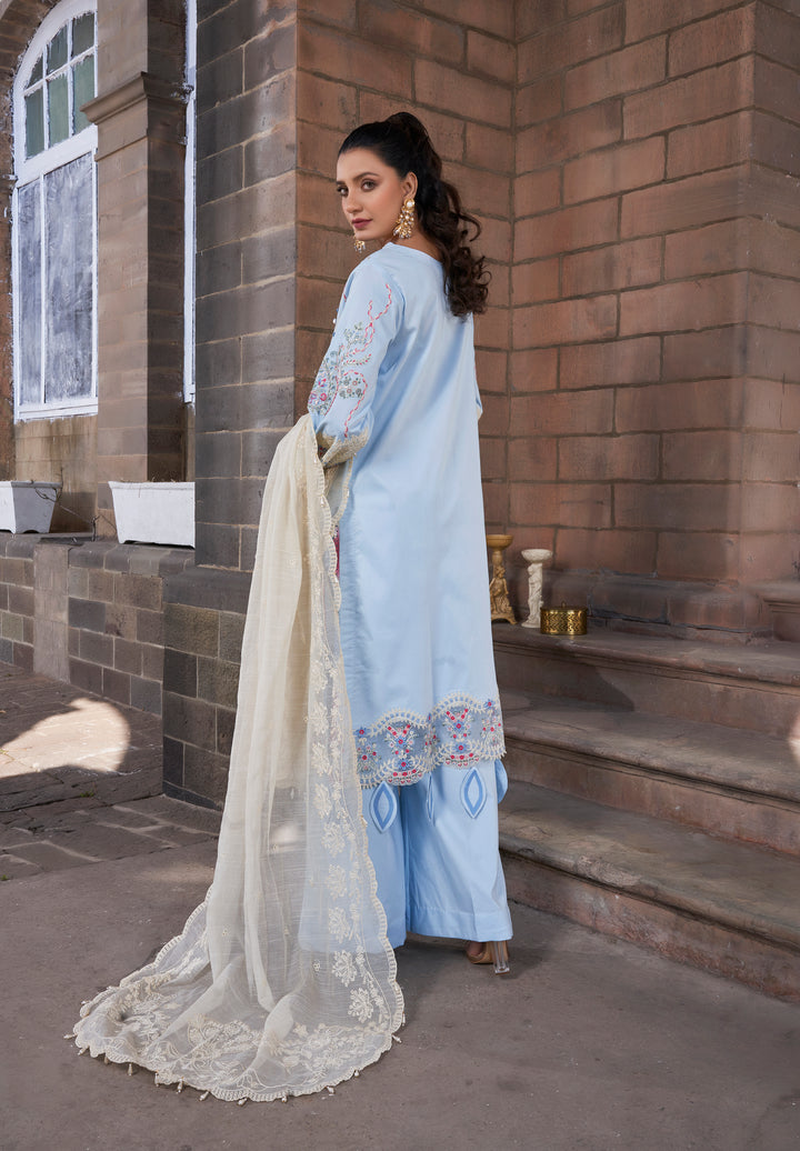 Atiya Irfan Preet Luxury Lawn`25 VAILA BLUE