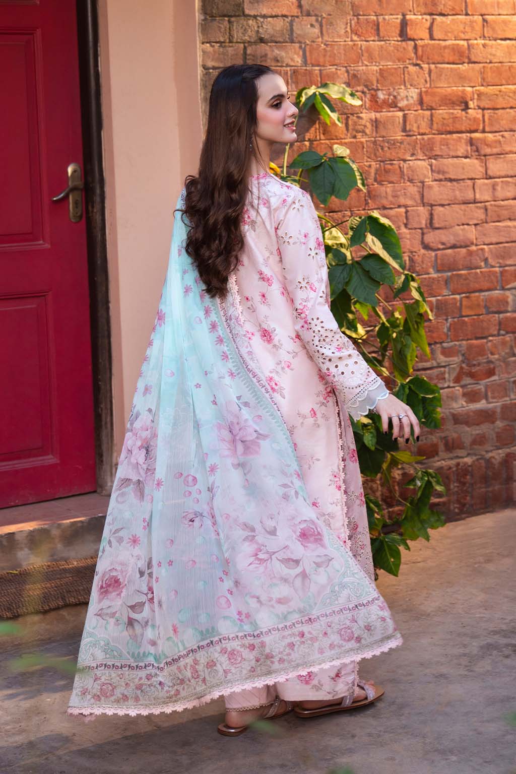 Neeshay Emb Lawn'25 (PECHE)