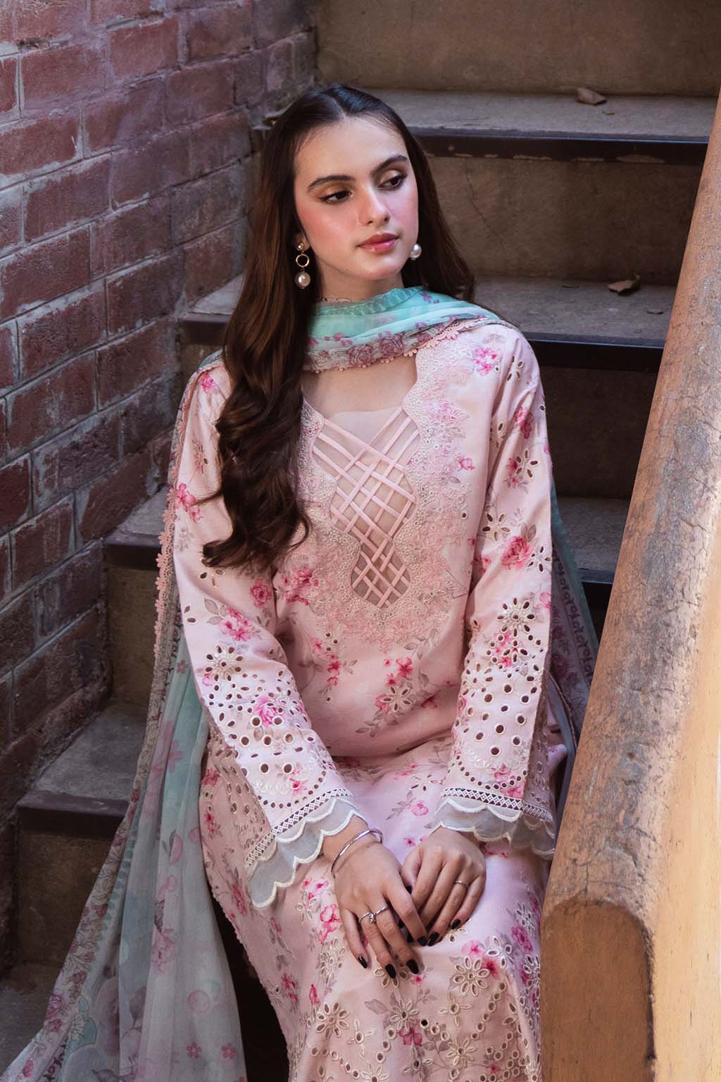 Neeshay Emb Lawn'25 (PECHE)