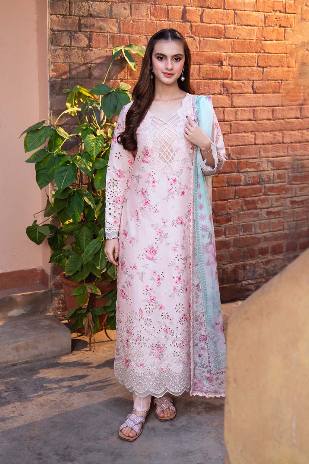 Neeshay Emb Lawn'25 (PECHE)
