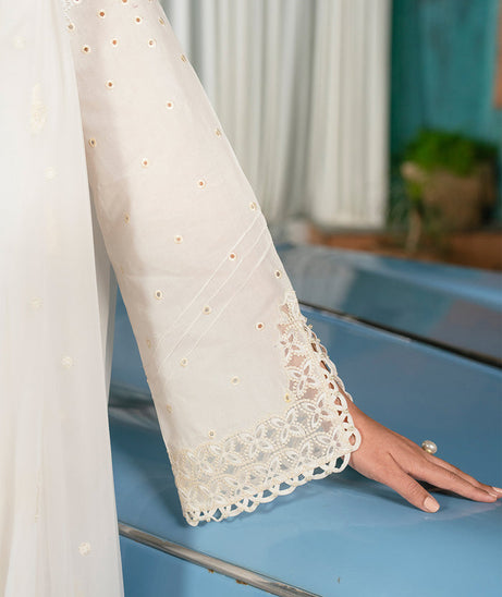 Zarif Lamhay Luxury Lawn'25 D#09