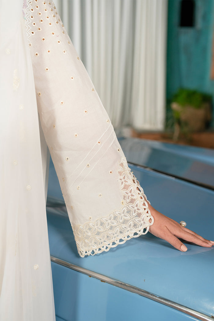 Zarif Lamhay Luxury Lawn'25 D#09