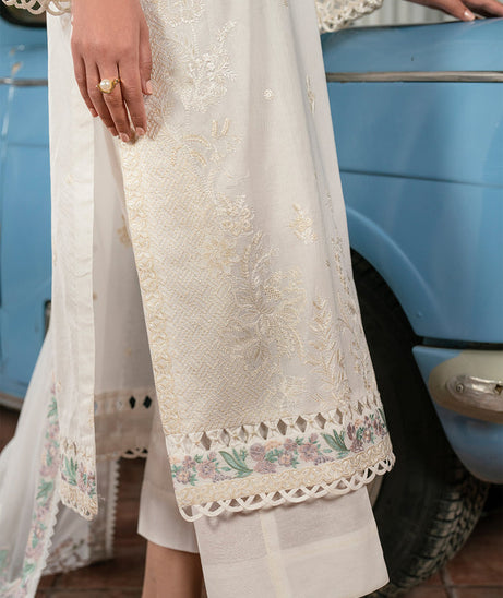 Zarif Lamhay Luxury Lawn'25 D#09
