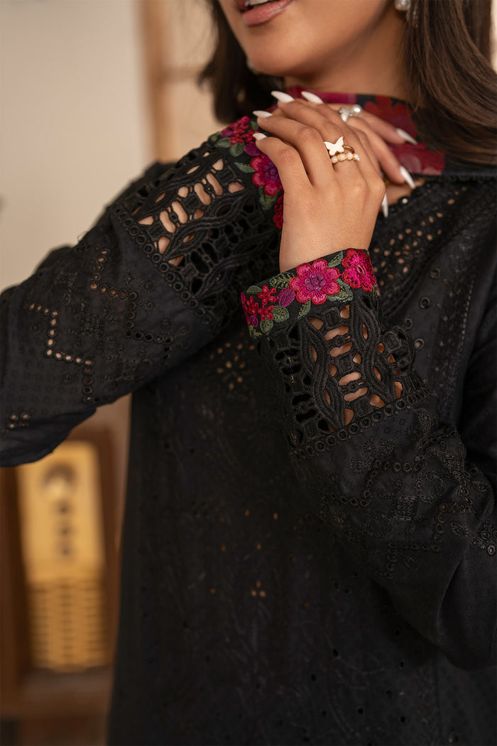 Zarif Lamhay Luxury Lawn'25 D#05