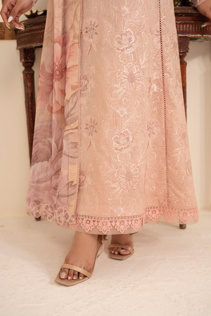 Zarif Lamhay Luxury Lawn'25 D#10