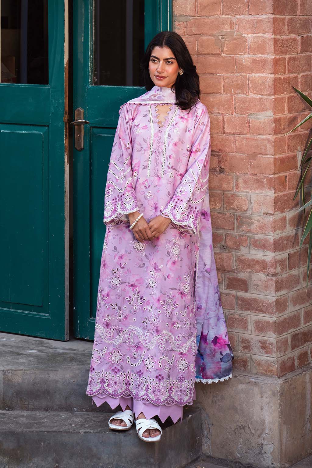 Neeshay Emb Lawn'25 (WISTERIA)