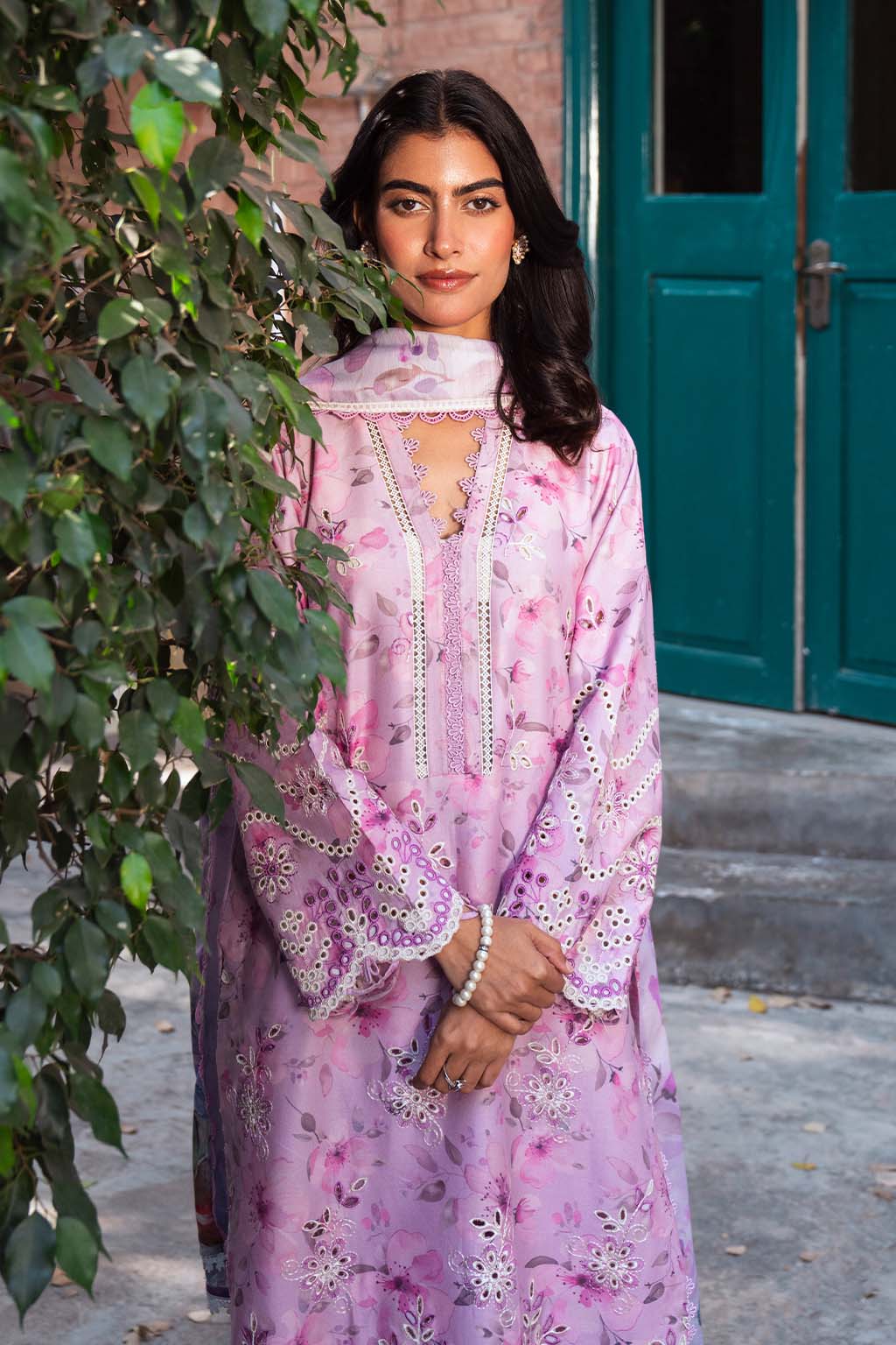 Neeshay Emb Lawn'25 (WISTERIA)